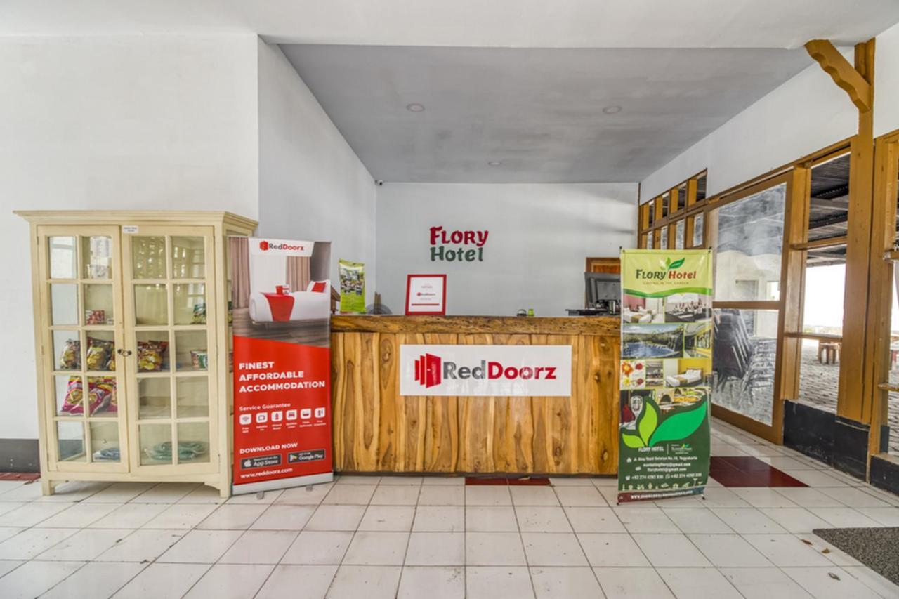 Reddoorz Plus @ Flory Hotel 日惹 外观 照片