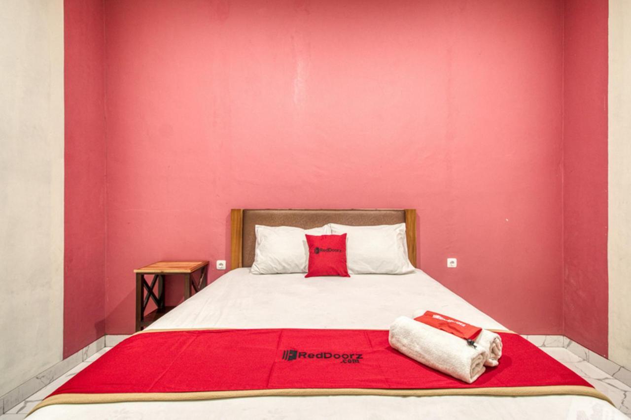 Reddoorz Plus @ Flory Hotel 日惹 外观 照片